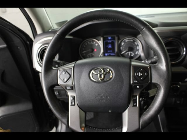 Used 2019 Toyota Tacoma SR5 AWD/4WD image 19