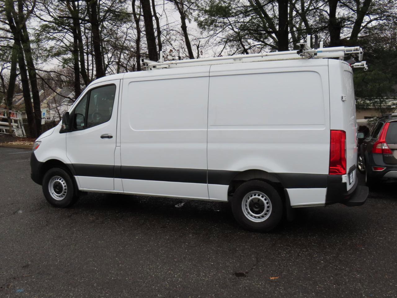 Used 2020 Mercedes-Benz Sprinter 1500 image 3