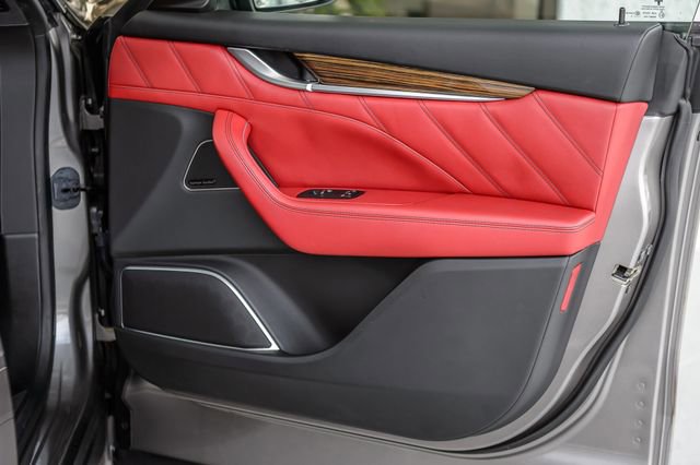 Used 2019 Maserati Levante GranLusso image 55