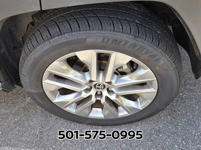 Used 2020 Toyota RAV4 Limited AWD/4WD image 8