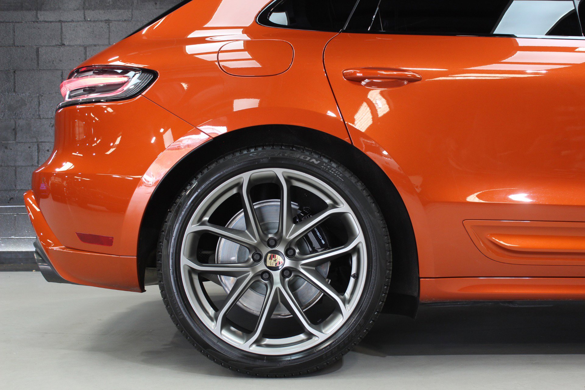 Used 2023 Porsche Macan GTS w/ Premium Package Plus image 23