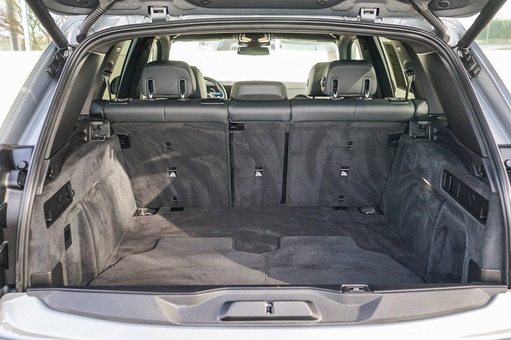 Used 2024 BMW X5 sDrive40i w/ Premium Package image 14