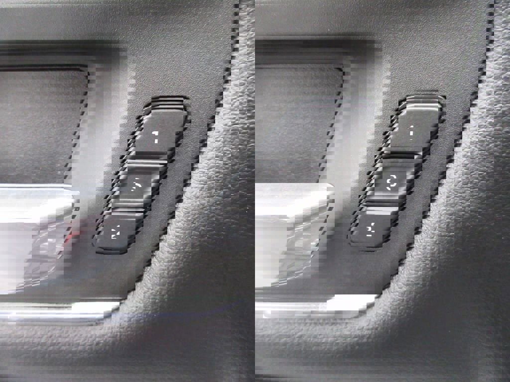 Used 2021 RAM 1500 Laramie image 26