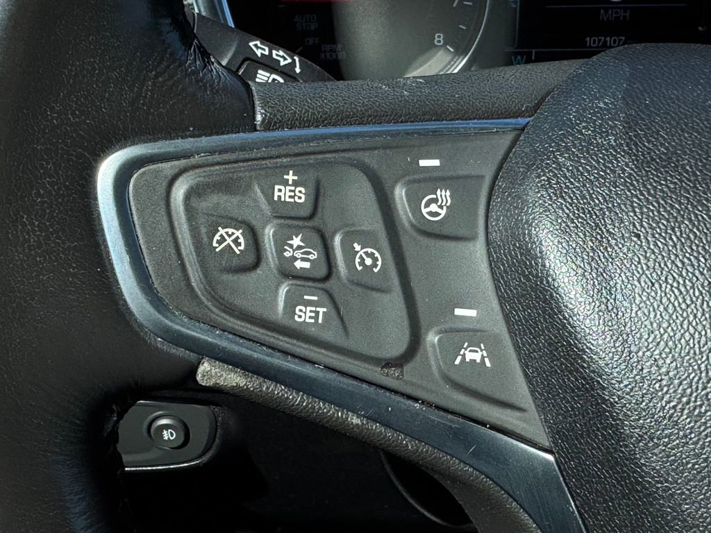 Used 2018 Chevrolet Equinox Premier image 25