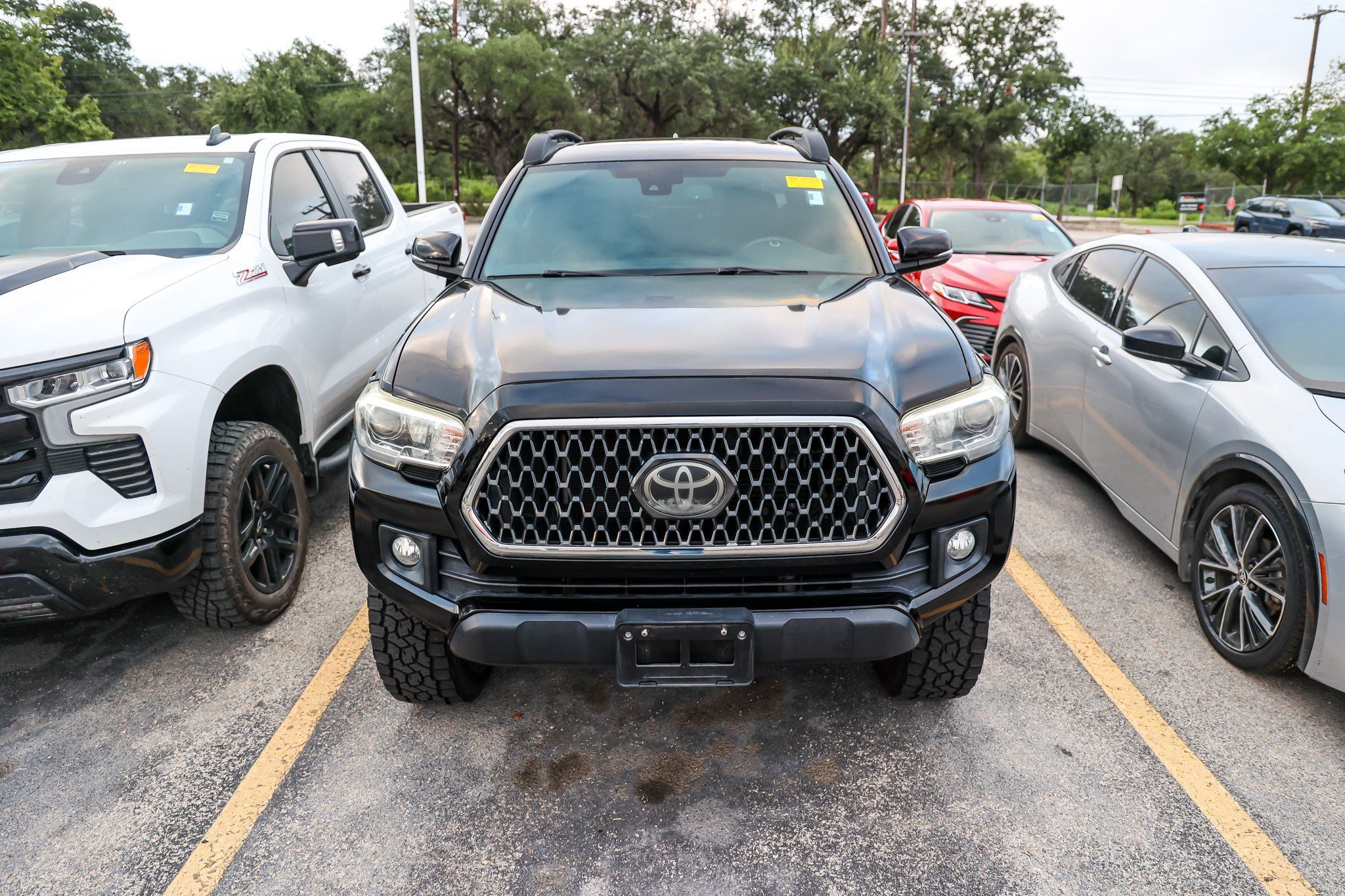 Used 2018 Toyota Tacoma SR AWD/4WD image 5