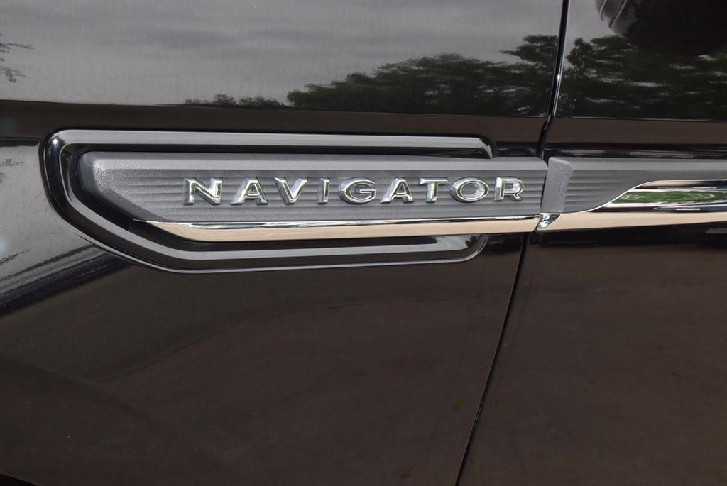 Used 2024 Lincoln Navigator L 4WD image 44