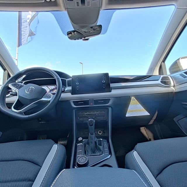 New 2026 Volkswagen Taos SEL image 26