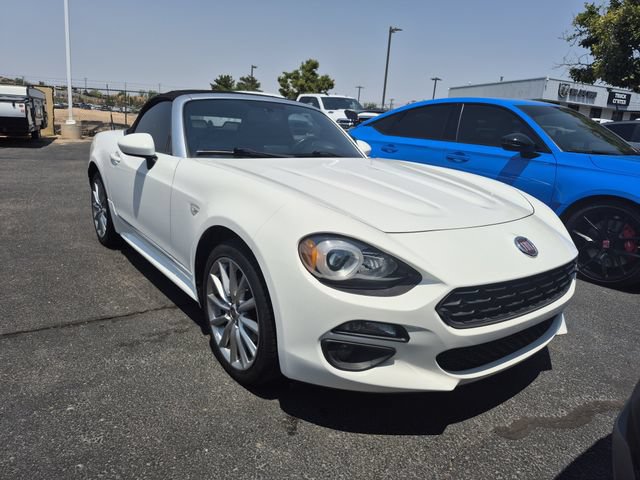 Used 2017 FIAT 124 Spider Lusso RWD image 3