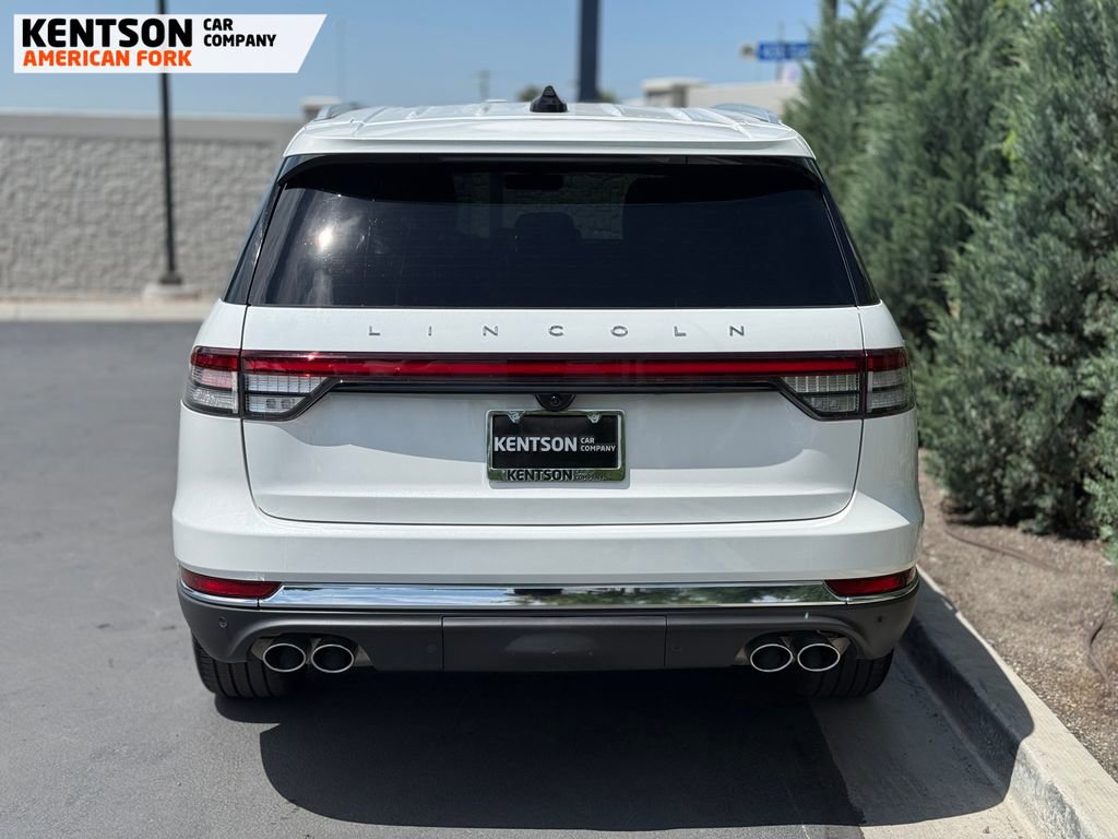 Used 2025 Lincoln Aviator Reserve w/ Illumination Package AWD/4WD image 6