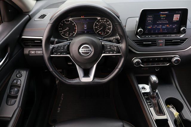 Used 2021 Nissan Altima 2.5 SR w/ SR Premium Package image 16