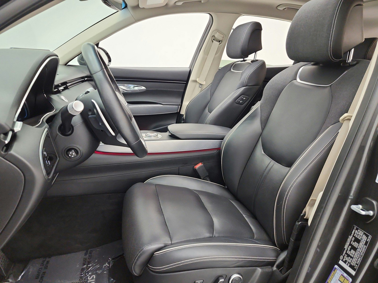 Used 2023 Genesis Electrified GV70 AWD/4WD image 21