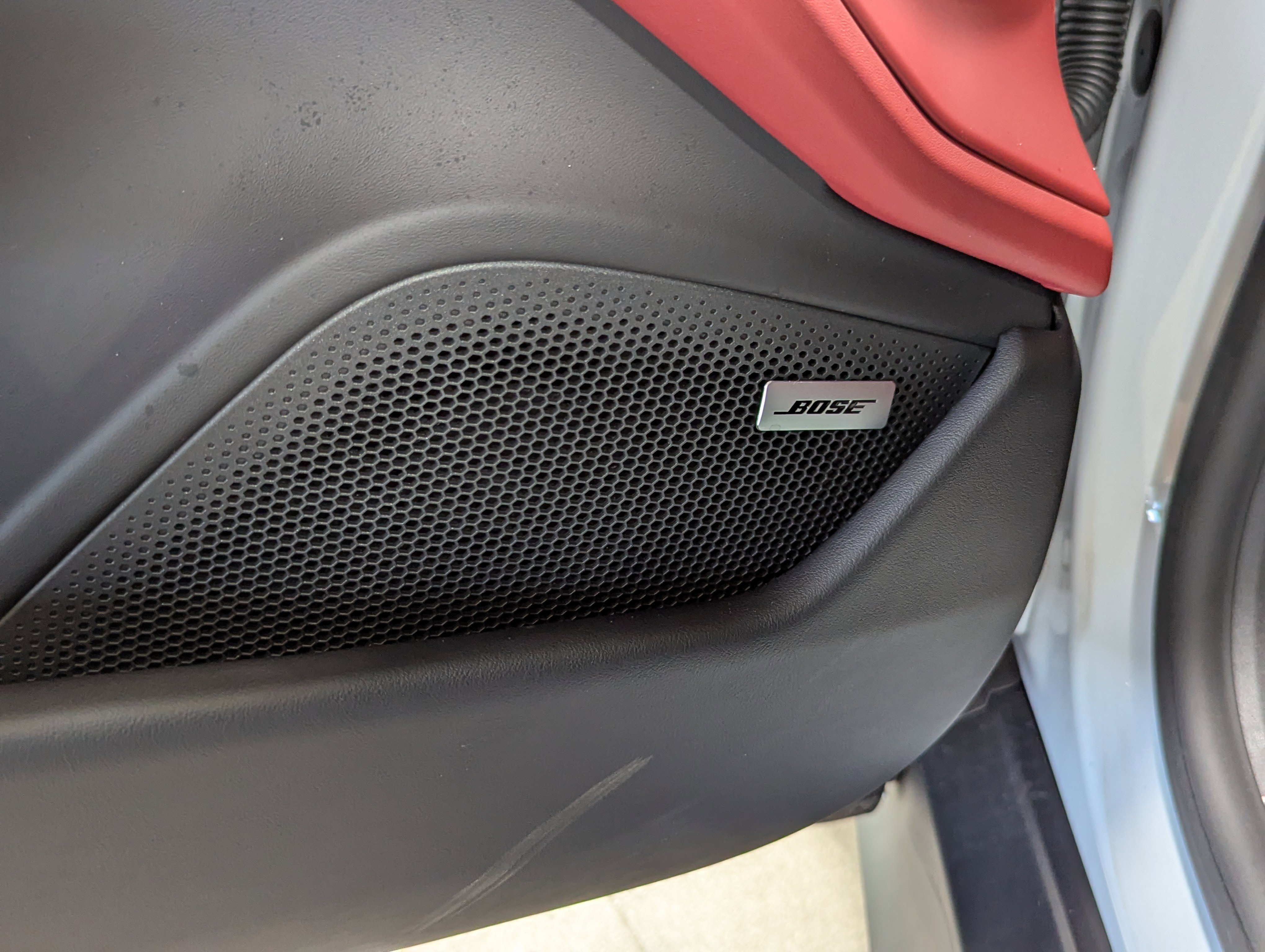 Used 2025 Porsche Taycan 4S image 29