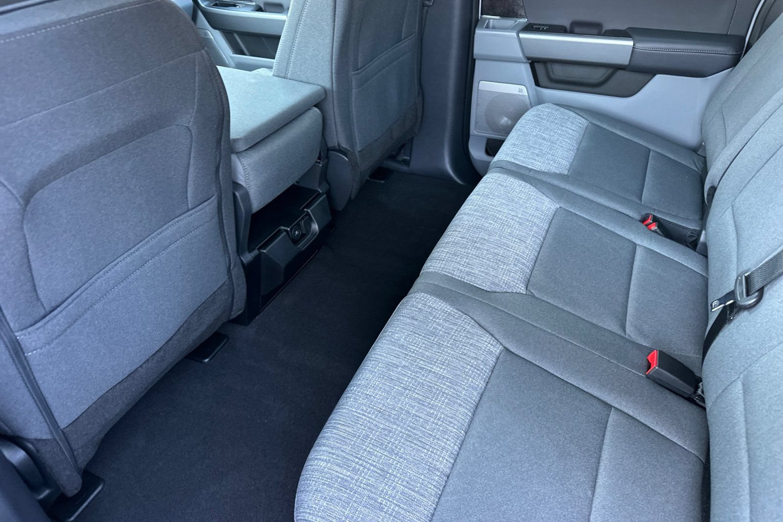 New 2026 Ford F250 XLT w/ XLT Premium Package AWD/4WD image 11