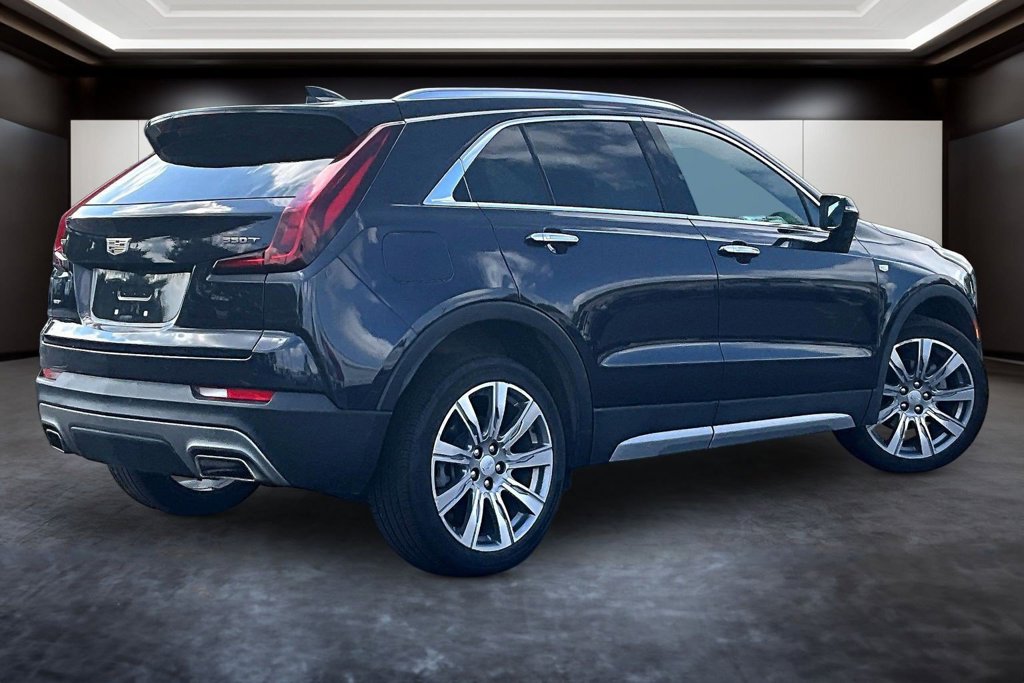 Certified 2023 Cadillac XT4 Premium Luxury w/ Cold Weather Package AWD/4WD image 6