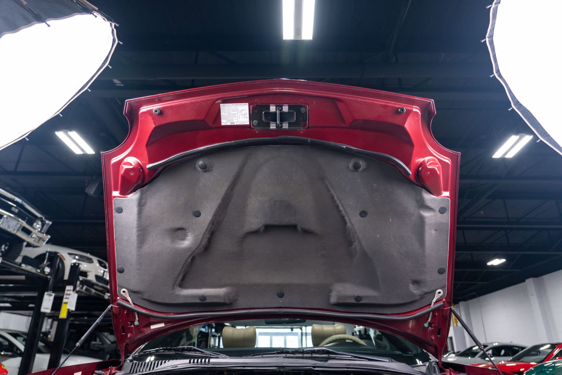 Used 2004 Ford Thunderbird Deluxe image 21