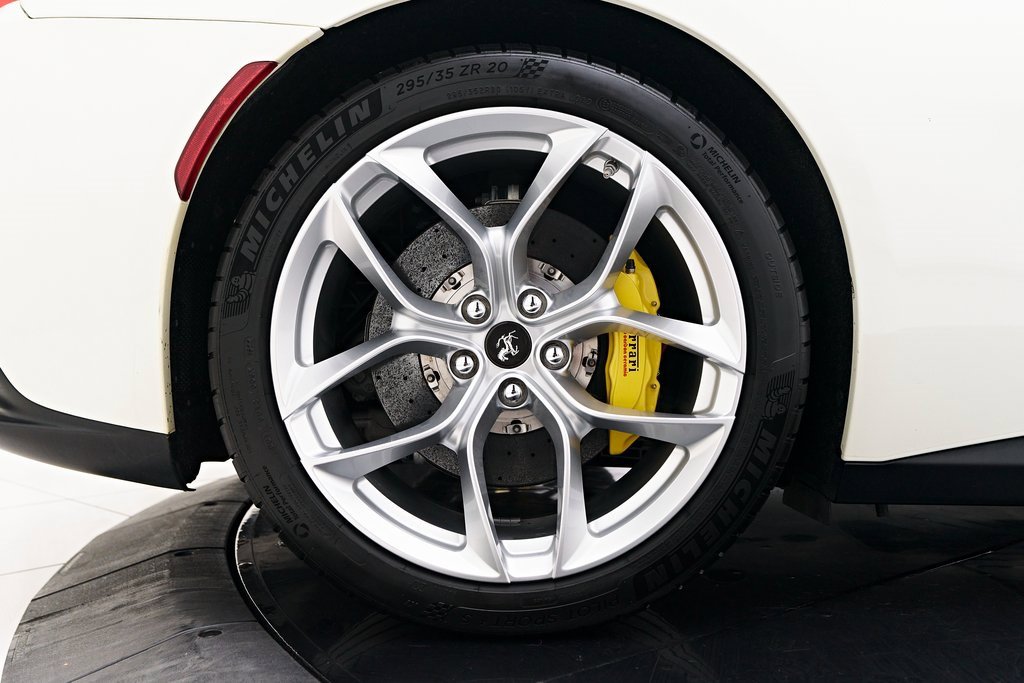 Used 2019 Ferrari GTC4Lusso T image 38