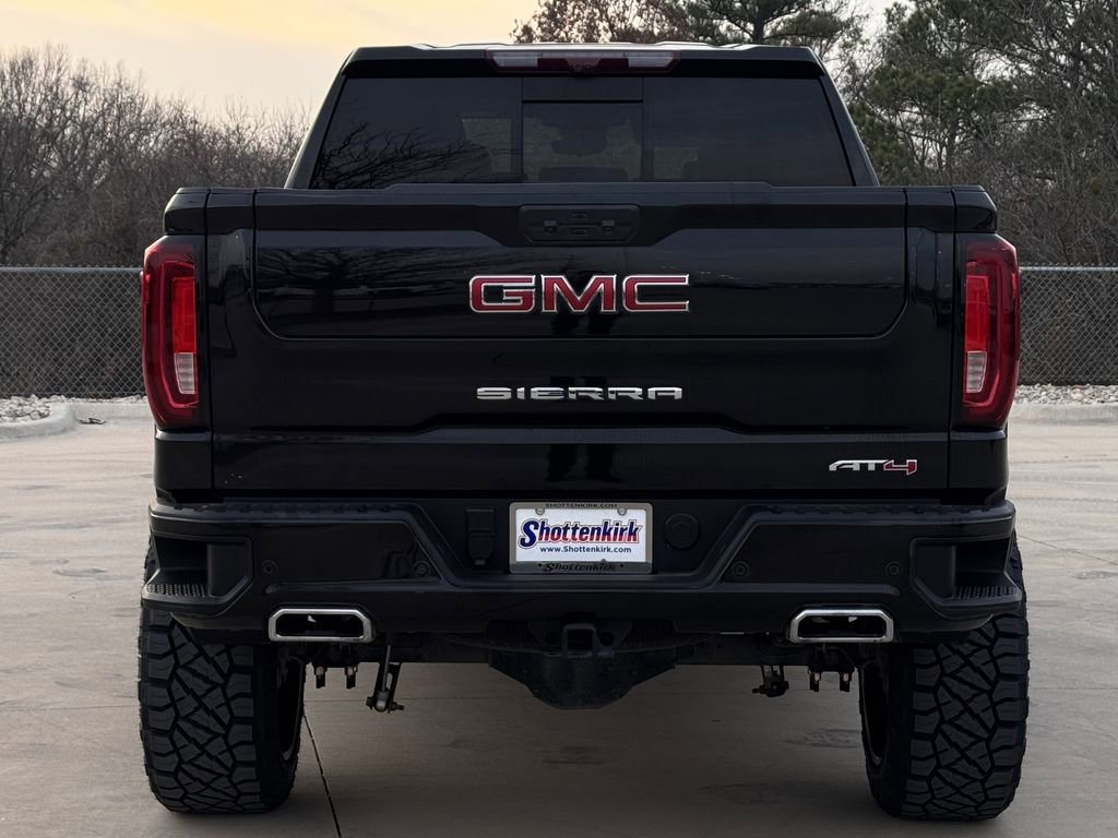 Used 2024 GMC Sierra 1500 AT4 w/ Technology Package AWD/4WD image 5