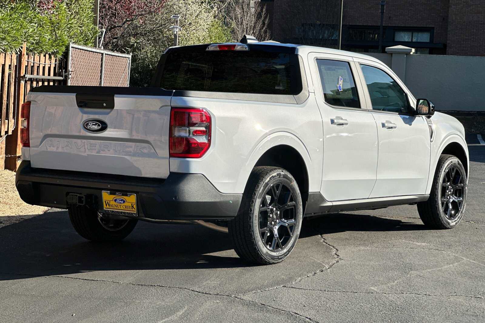 New 2026 Ford Maverick Lariat w/ Black Appearance Package AWD/4WD image 11