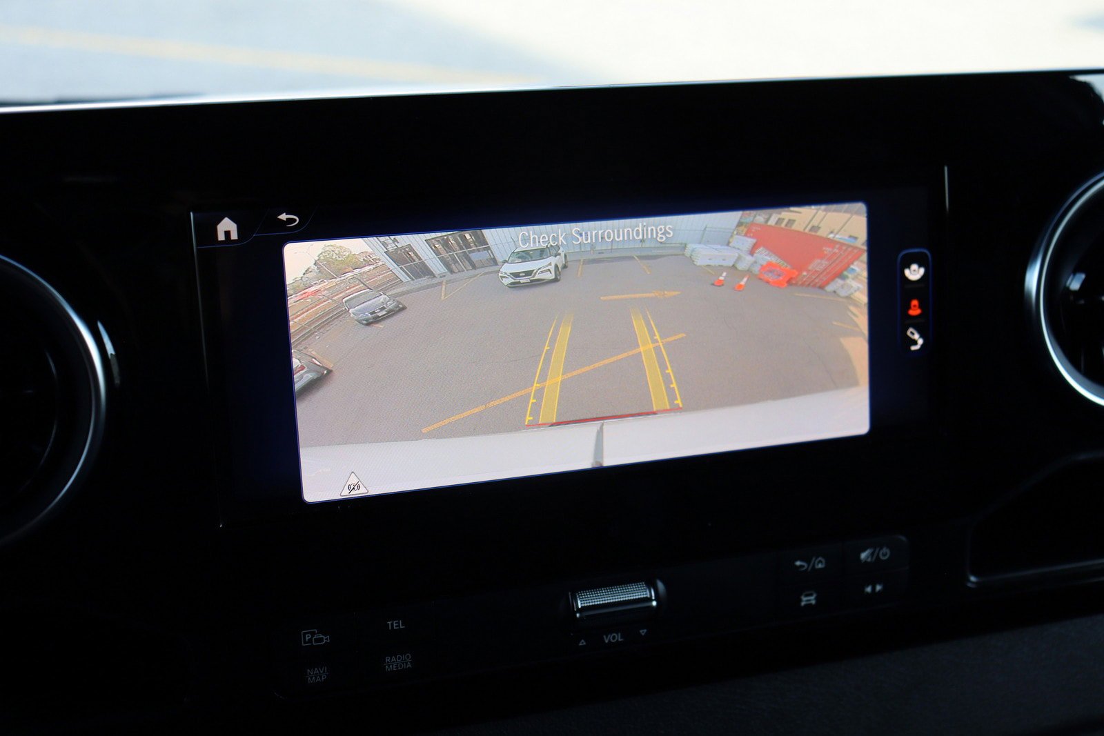 Used 2024 Mercedes-Benz eSprinter 170 Cargo image 26