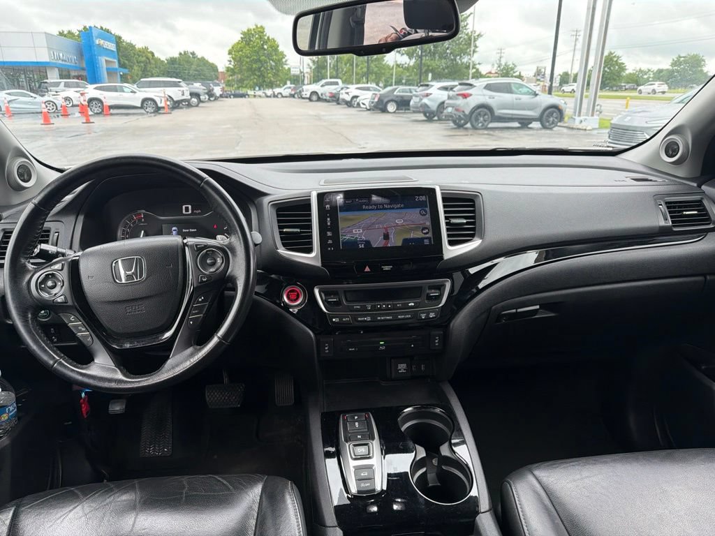 Used 2017 Honda Pilot Touring image 5
