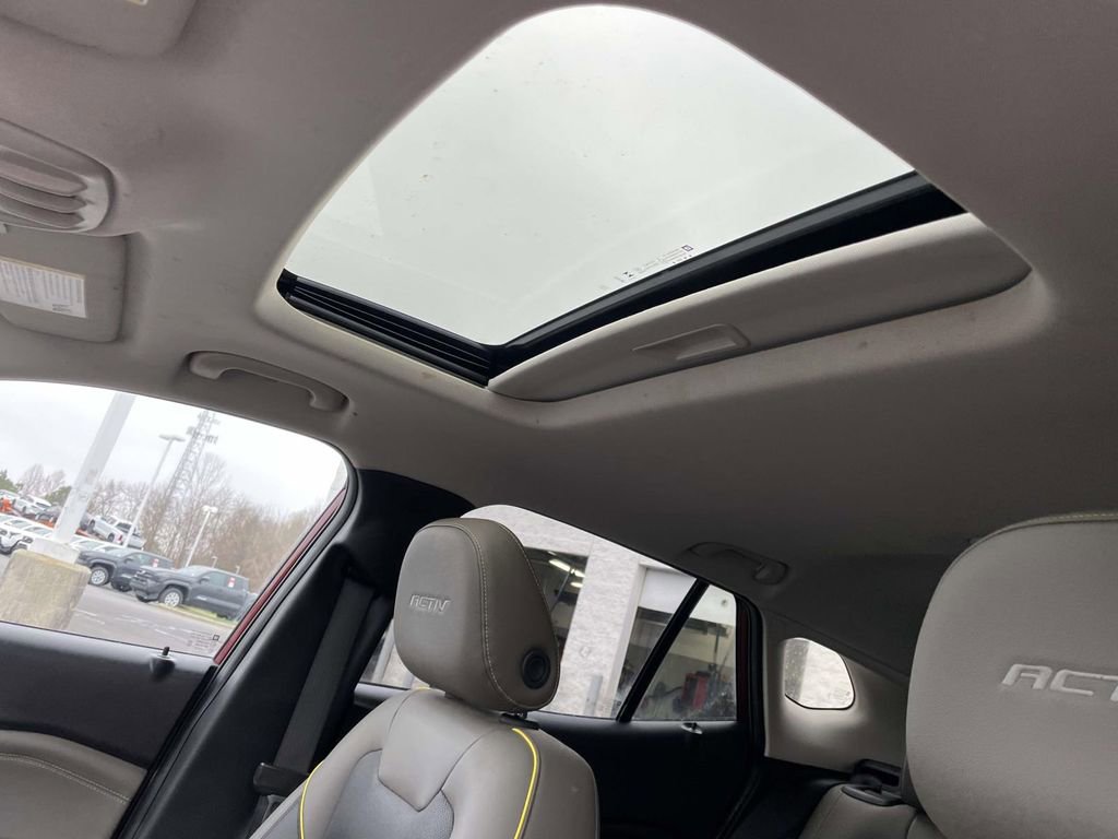 Used 2024 Chevrolet Trax ACTIV w/ Sunroof Package image 31