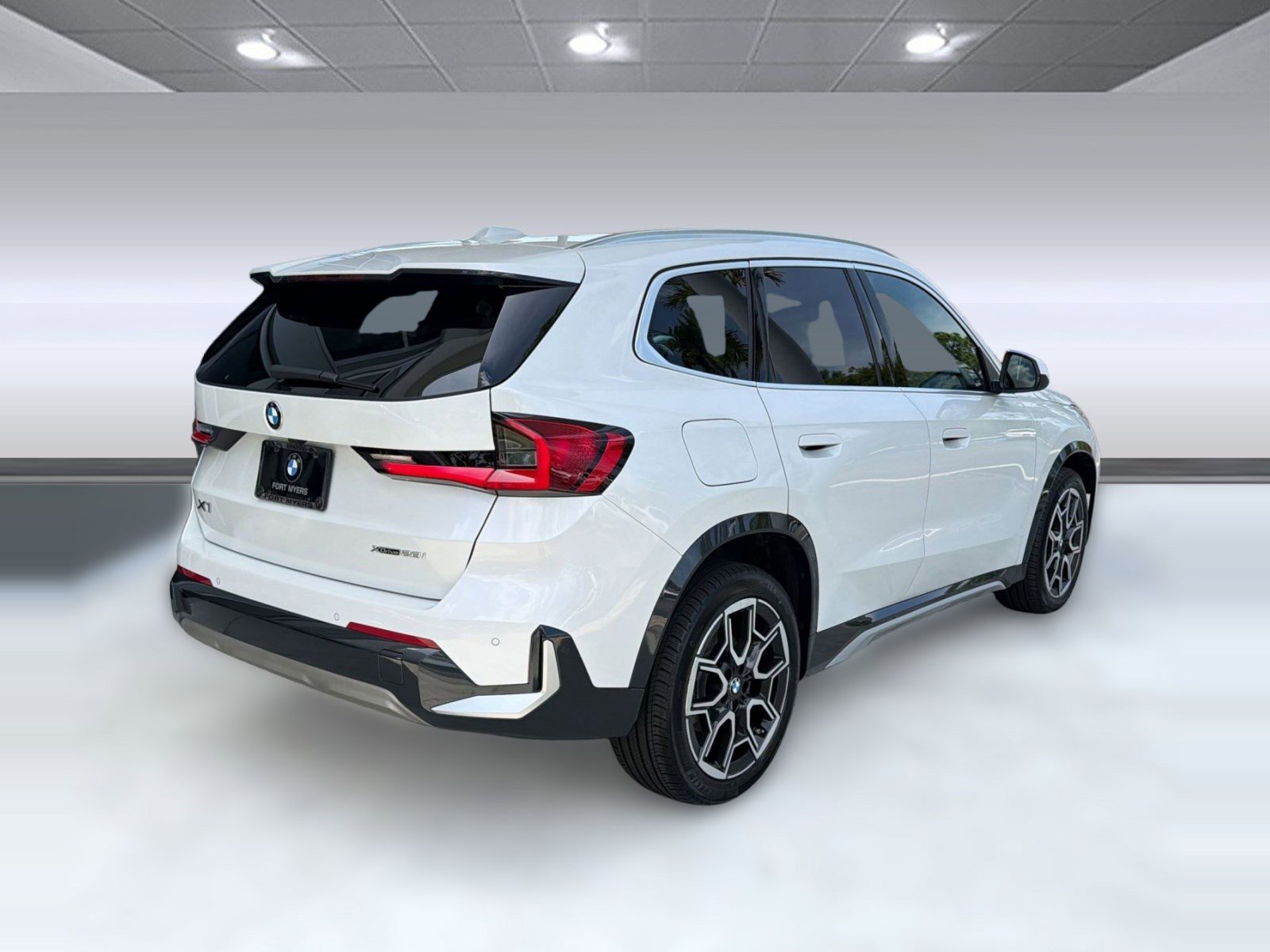 Used 2026 BMW X1 xDrive28i w/ Convenience Package AWD/4WD image 9