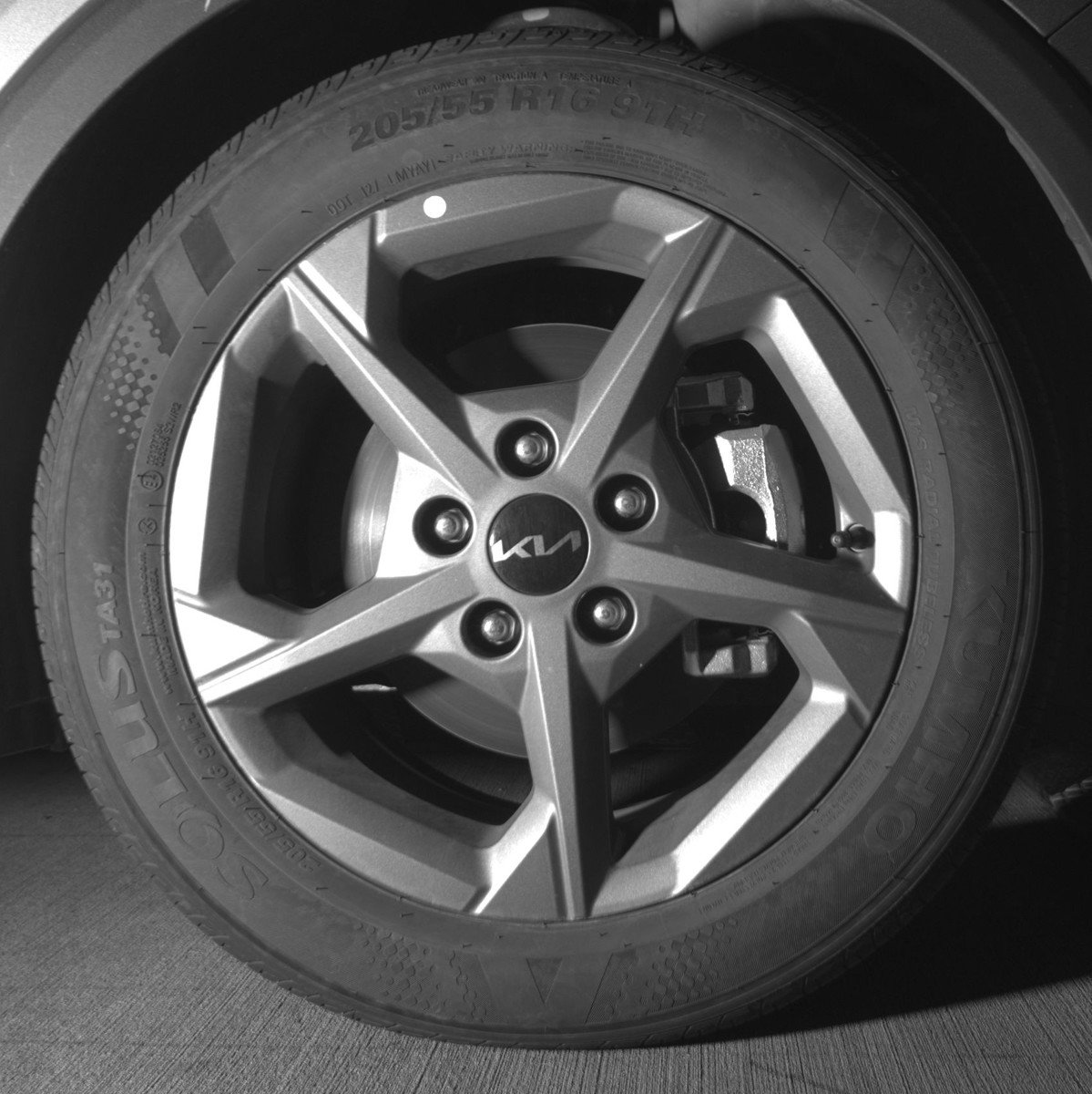 Used 2025 Kia K4 LXS image 13