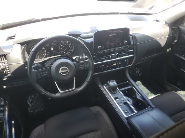 Used 2022 Nissan Pathfinder SV FWD image 10
