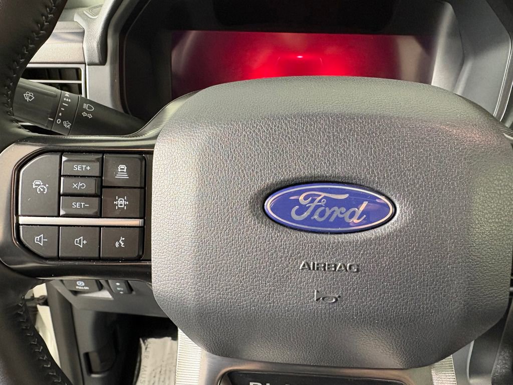 Certified 2025 Ford F150 Platinum w/ Equipment Group 702A High AWD/4WD image 24