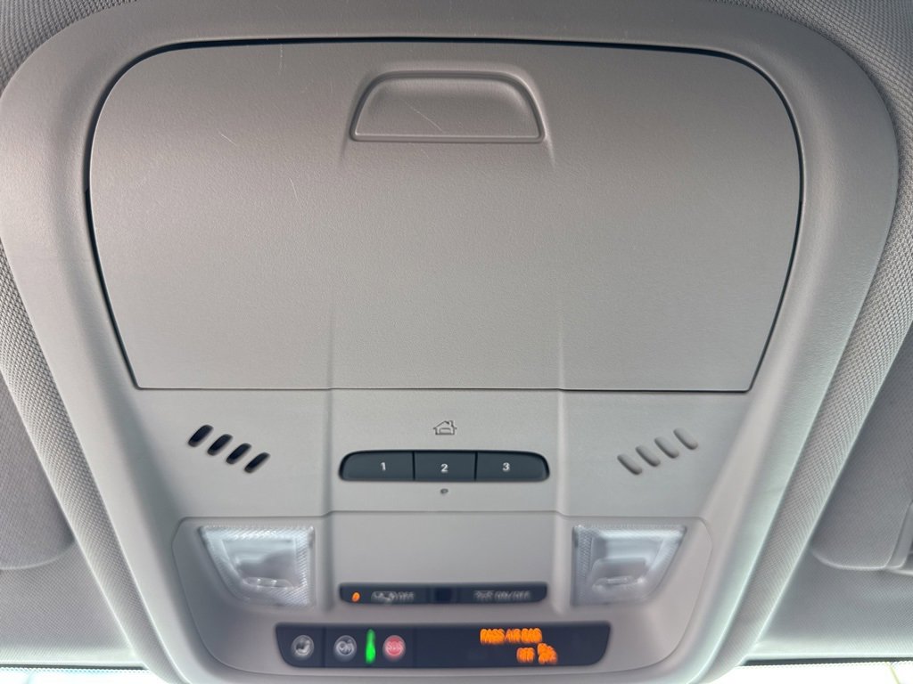 Used 2021 Chevrolet Equinox LT image 41