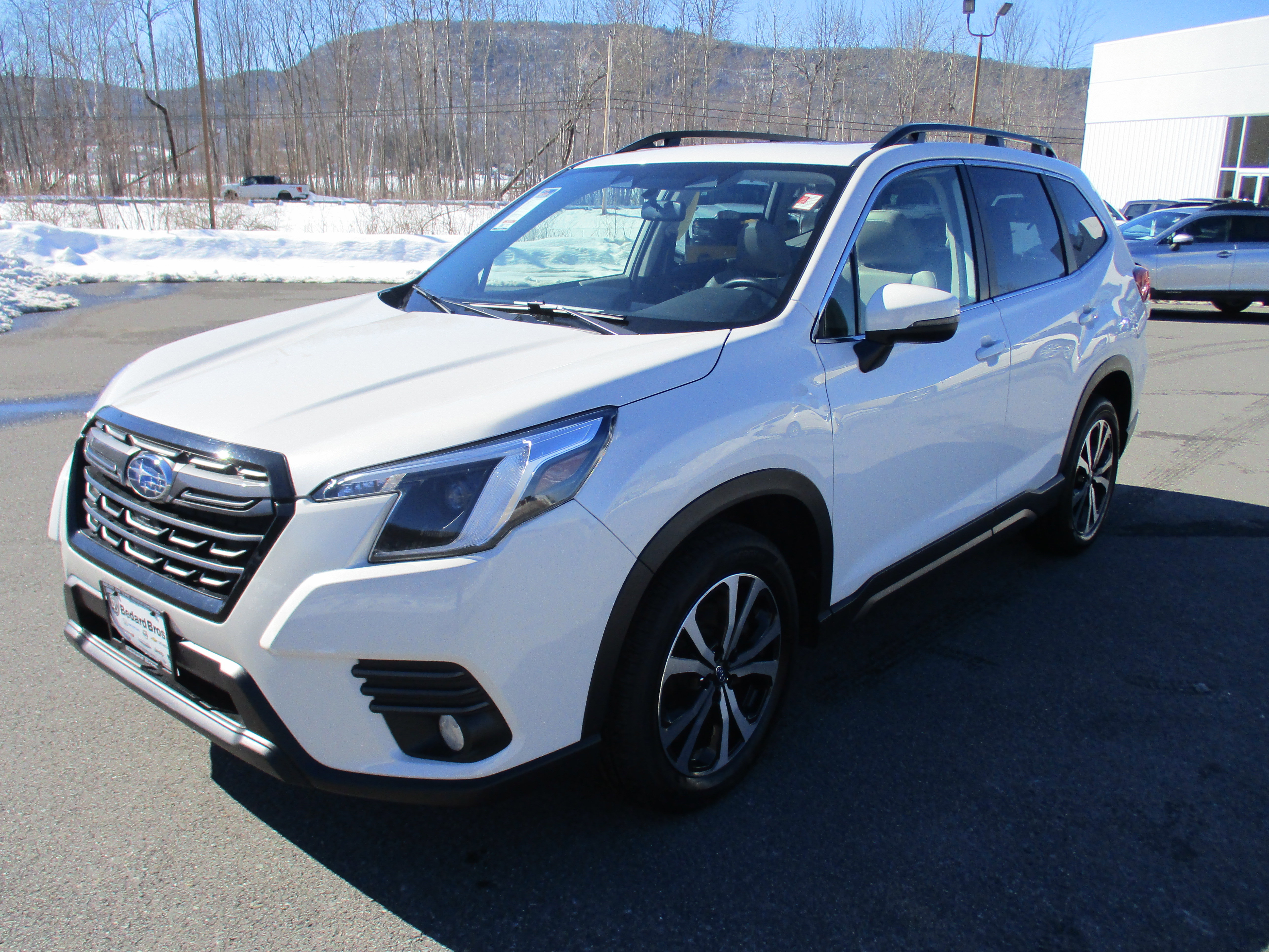 Used 2023 Subaru Forester Limited image 1