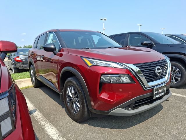 Used 2023 Nissan Rogue S AWD/4WD image 3