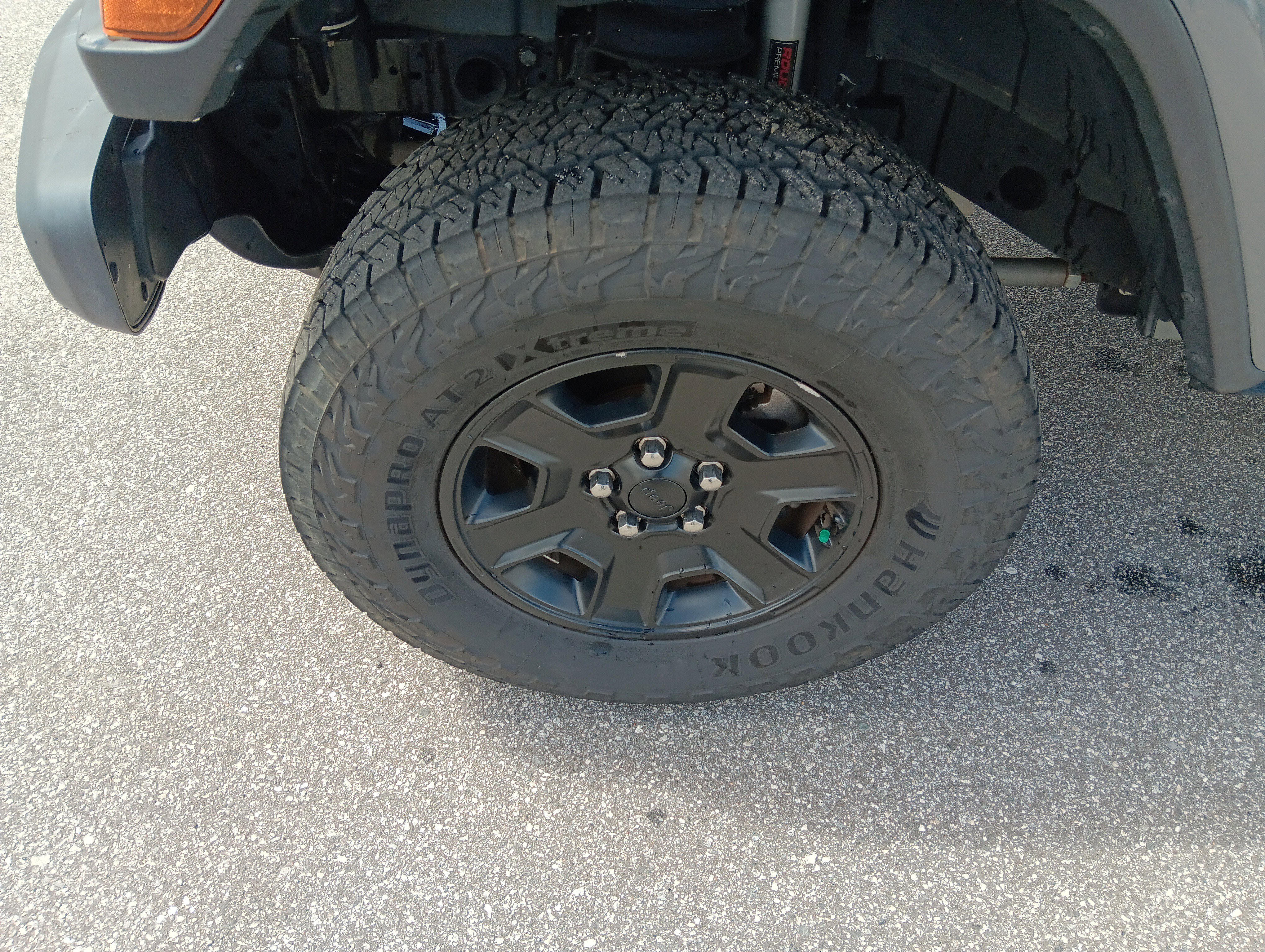 Used 2021 Jeep Gladiator Sport image 2