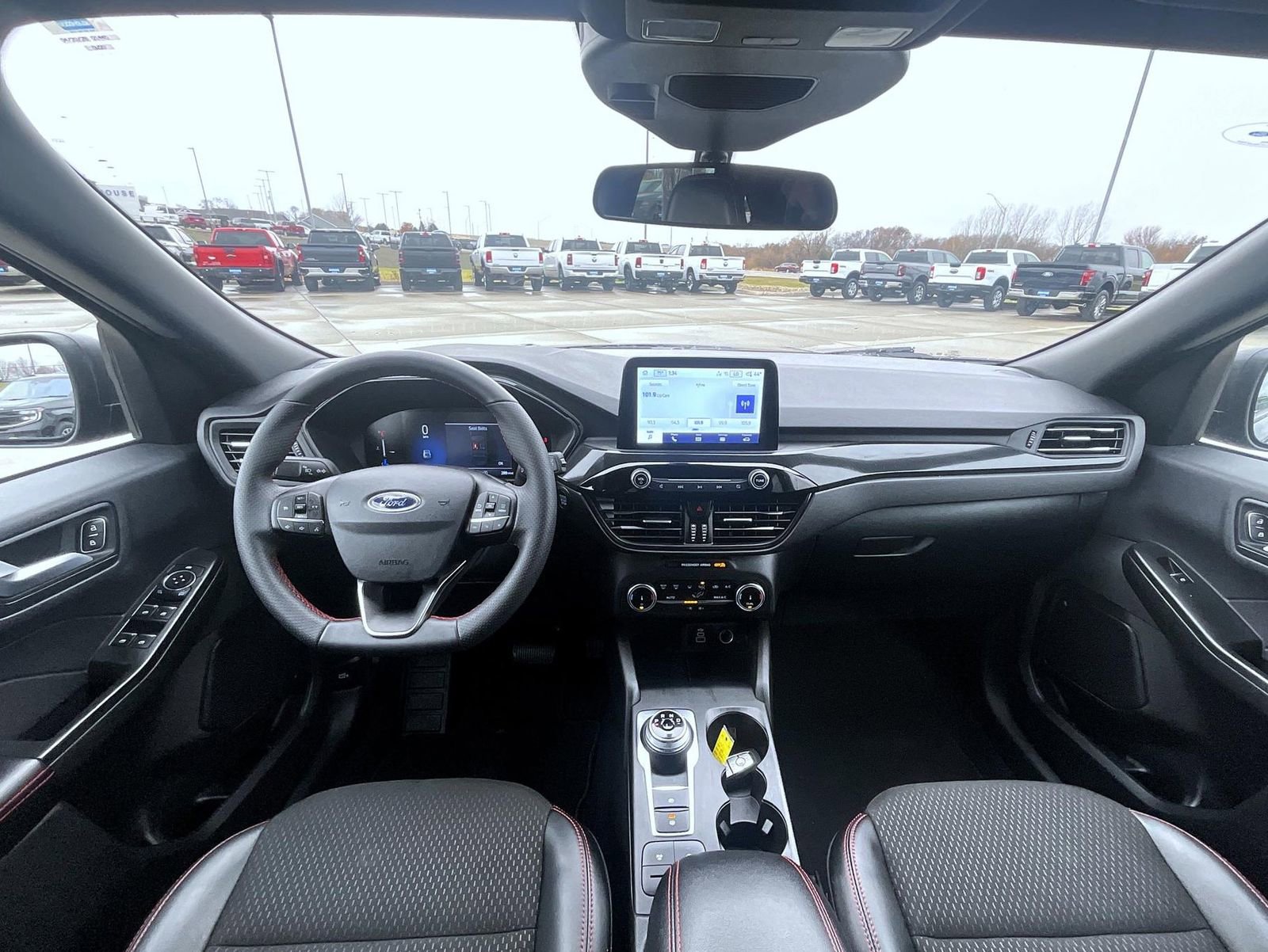 Used 2025 Ford Escape ST-Line image 13