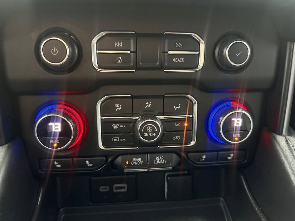 Used 2023 Chevrolet Tahoe Z71 w/ Luxury Package image 22