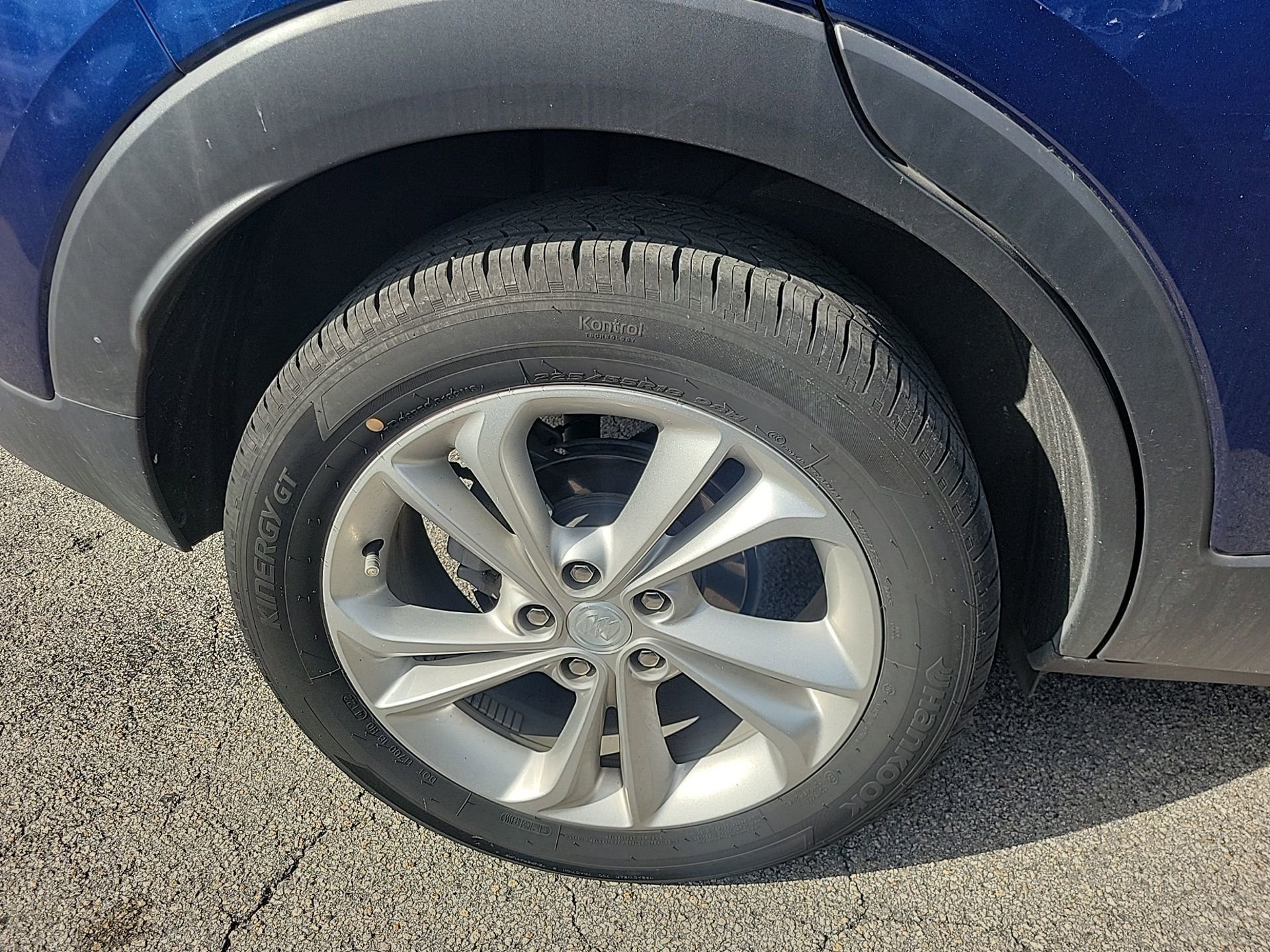 Used 2023 Buick Encore GX Preferred w/ Cold Weather Comfort Package image 12