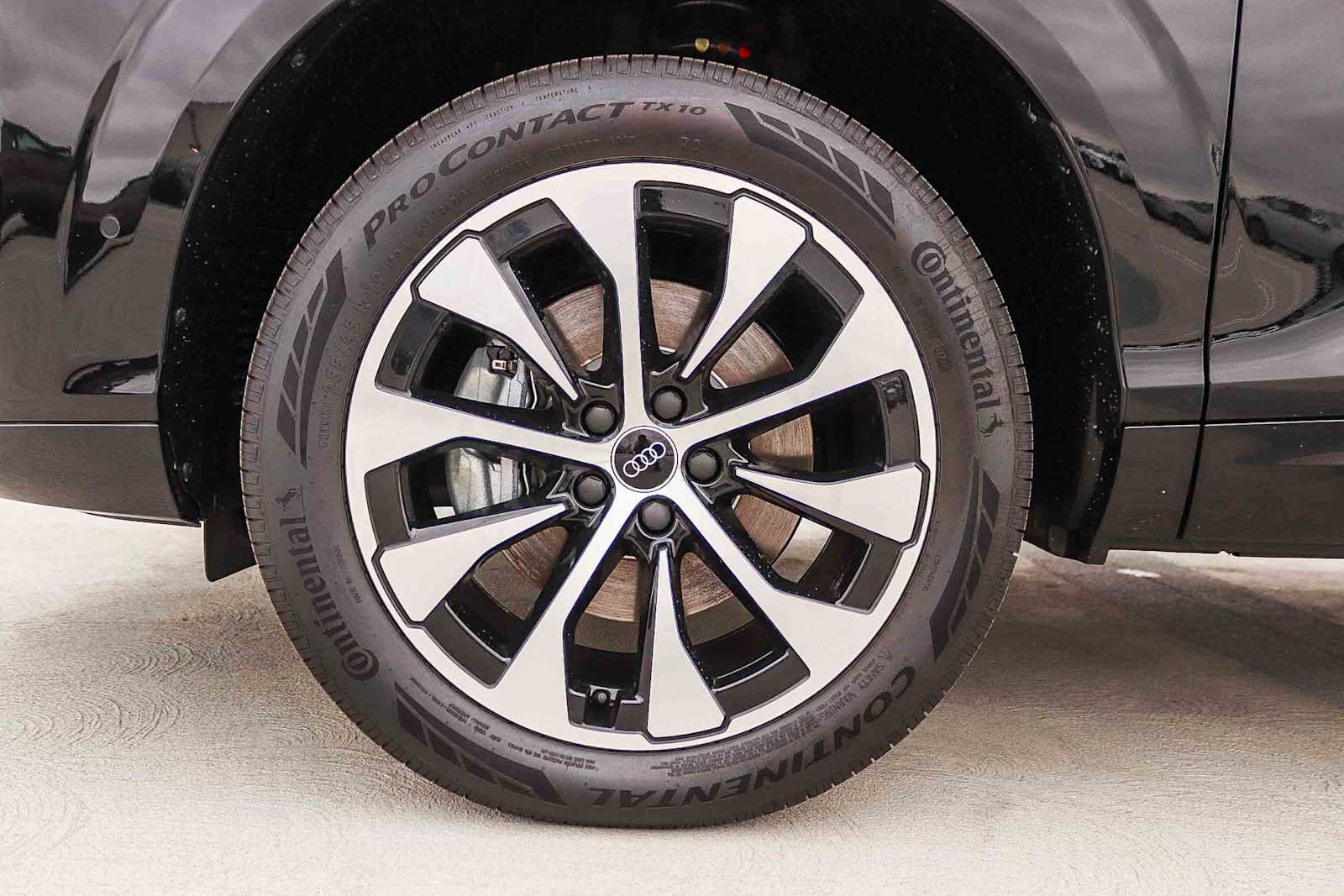 New 2026 Audi Q3 quattro 2.0T AWD/4WD image 14