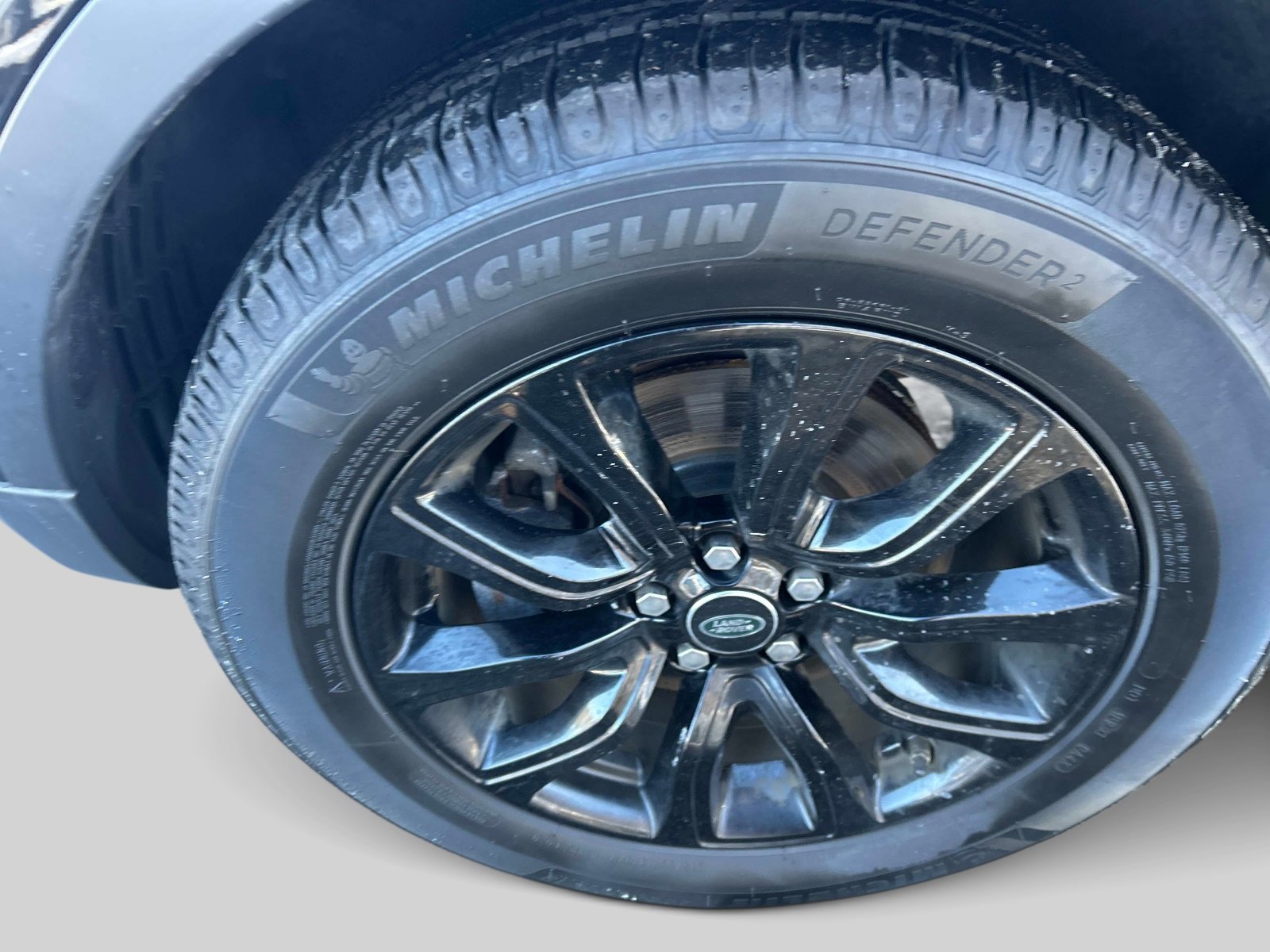 Used 2019 Land Rover Range Rover Evoque SE Premium image 9