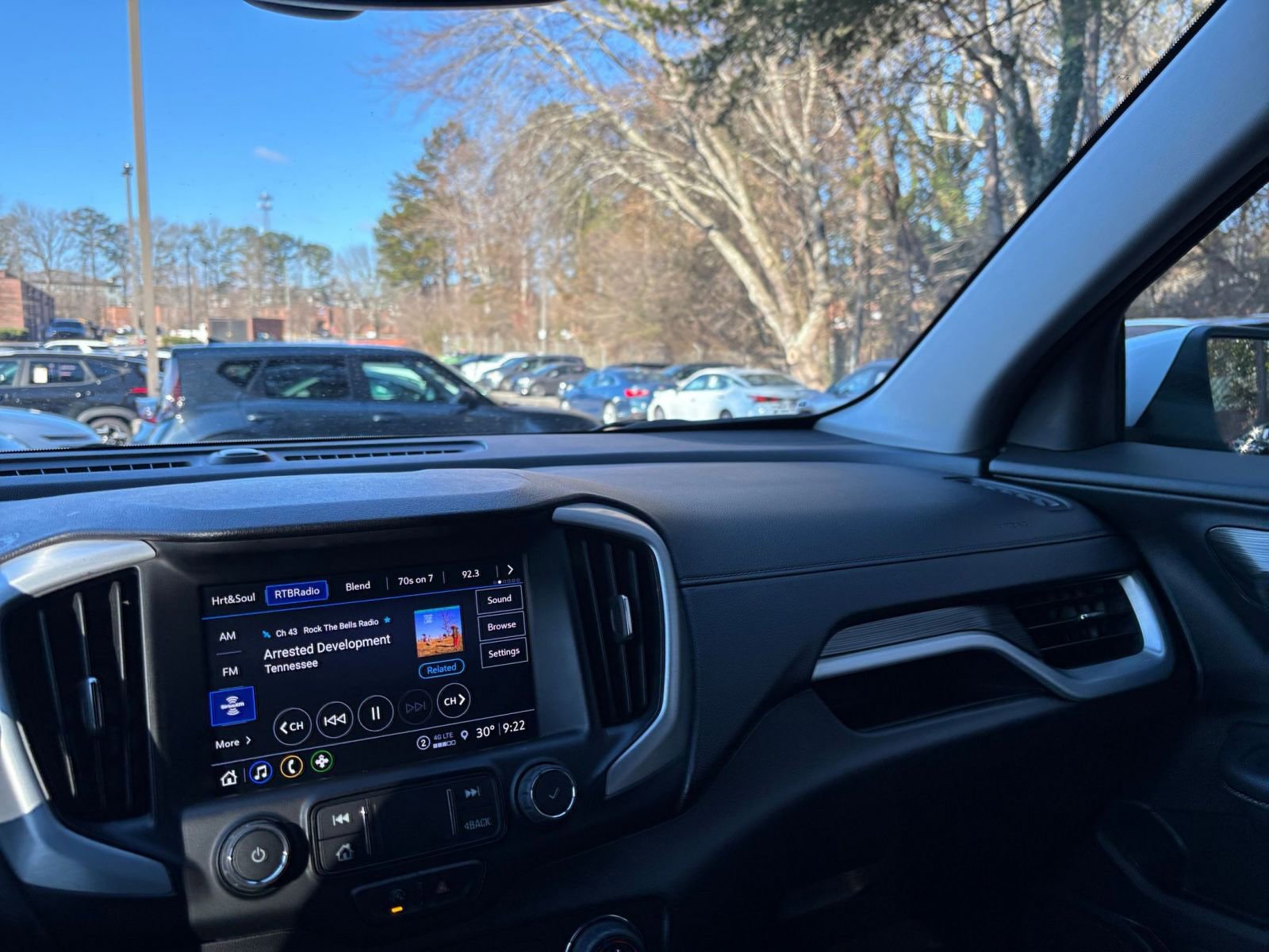 Used 2024 GMC Terrain SLT image 37