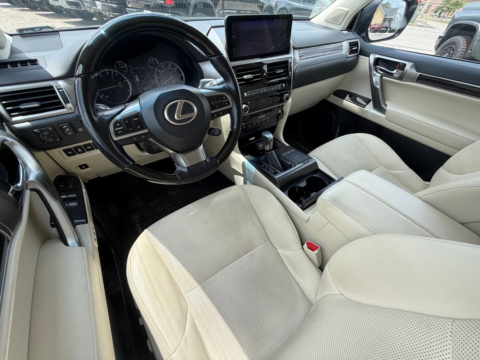 Used 2022 Lexus GX 460 Premium AWD/4WD image 13