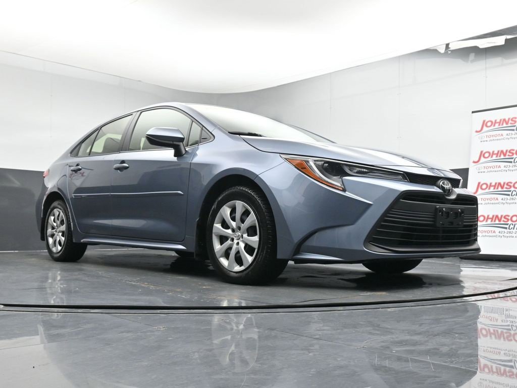 Used 2023 Toyota Corolla LE image 33