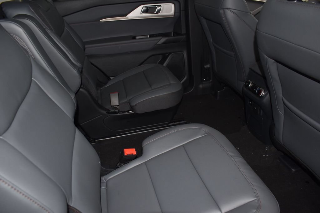 New 2026 Ford Explorer Active w/ Active Comfort Package AWD/4WD image 37