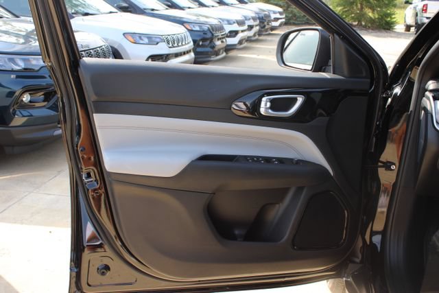 New 2026 Jeep Compass Limited AWD/4WD image 8