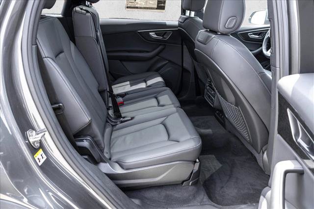 Certified 2025 Audi Q7 2.0T Premium Plus w/ Convenience Package AWD/4WD image 24