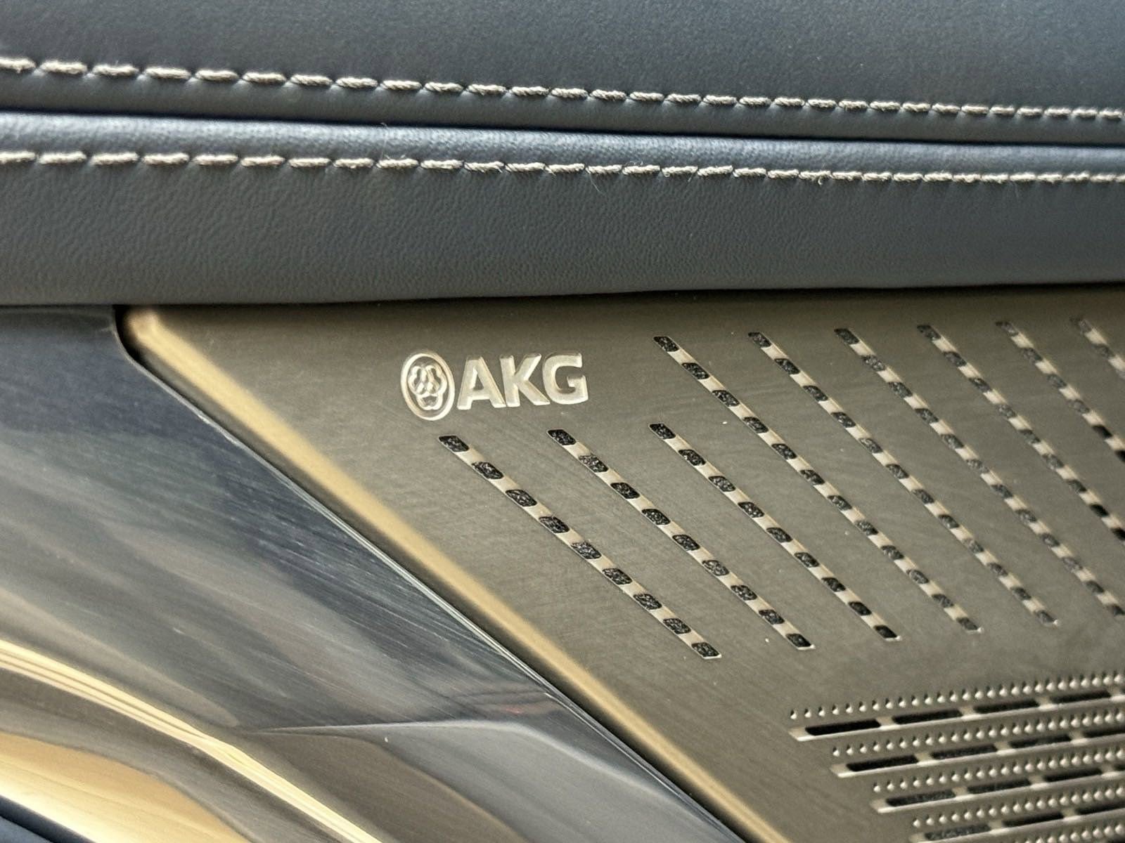 New 2025 Cadillac Escalade IQ Luxury 2 image 28