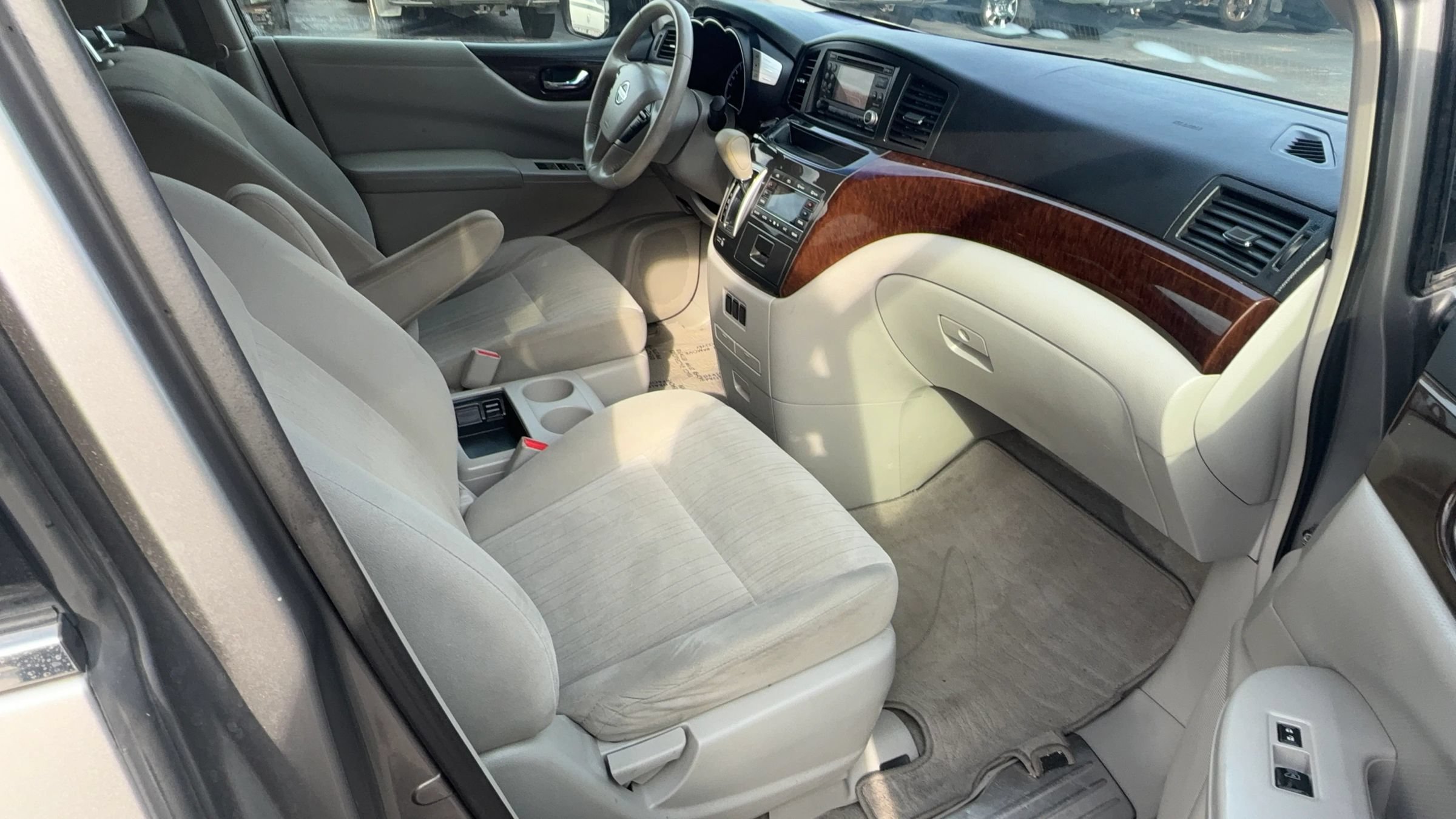 Used 2011 Nissan Quest SV FWD image 14