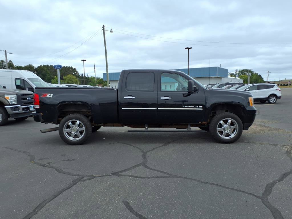 Used 2013 GMC Sierra 2500 Denali w/ Suspension Package, Off-Road image 7