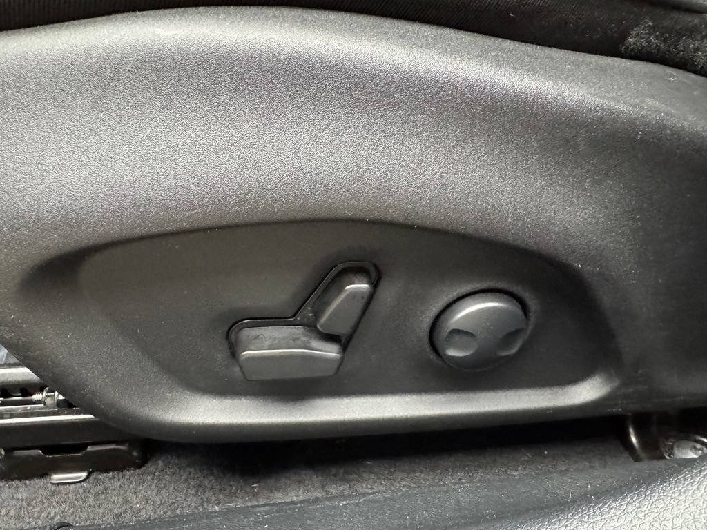 Used 2023 Jeep Compass Limited AWD/4WD image 11