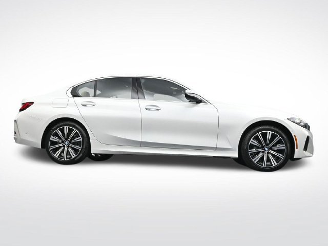 New 2026 BMW 330i xDrive Sedan w/ Premium Package AWD/4WD image 31