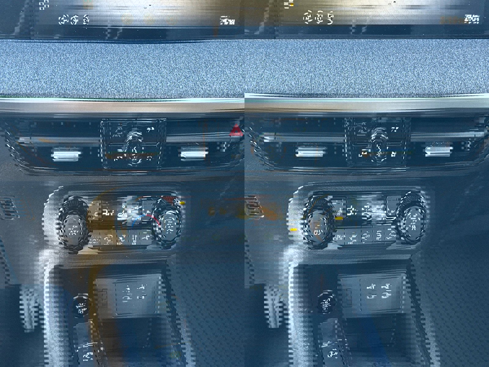 New 2026 Nissan Kicks SV image 29